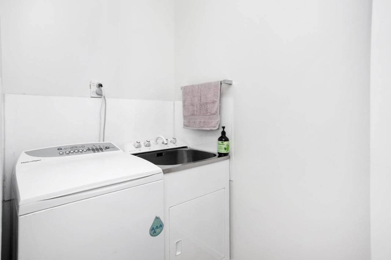 Spacious Quality Apartment, Convenient Location Apartment