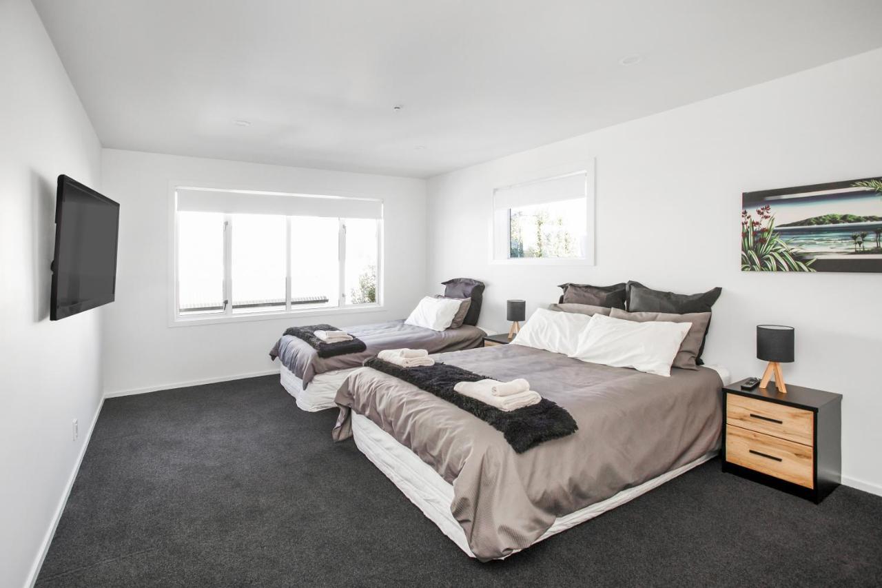 Spacious Quality Apartment, Convenient Location *
