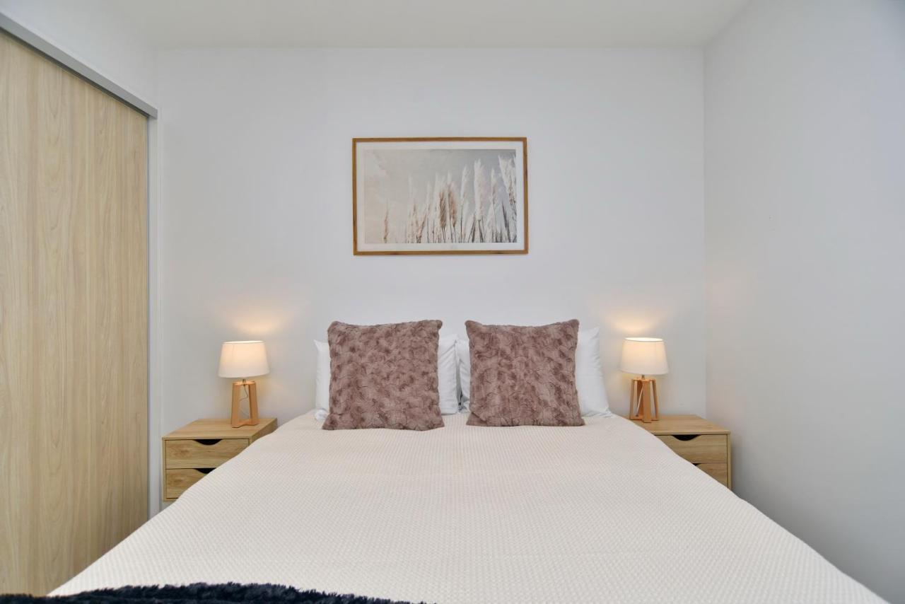 Worcester Terrace One - Homes Apartment *