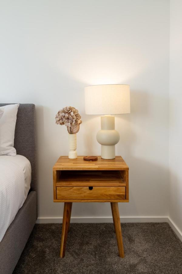Apartment Nature's Haven 2 Bed 2 Bath W/carpark Christchurch