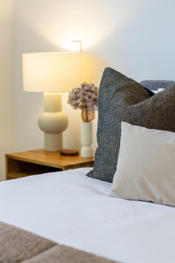 Nature's Haven 2 Bed 2 Bath W/carpark Apartment Christchurch