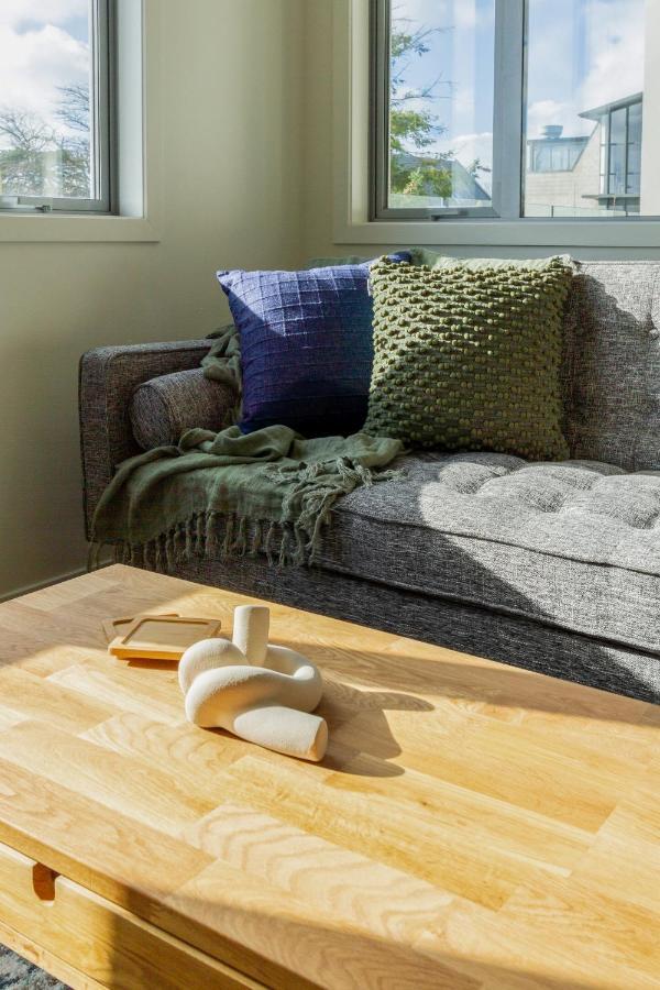 The Cozy Cocoon 1 Bed 1 Bath *