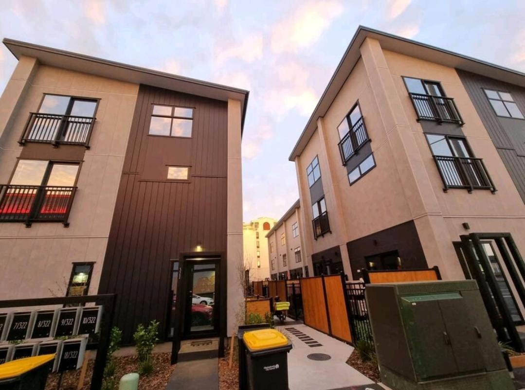 Cbd 2bdr 2bath Casino Townhall Tepae Convention Center Free Carpark *
