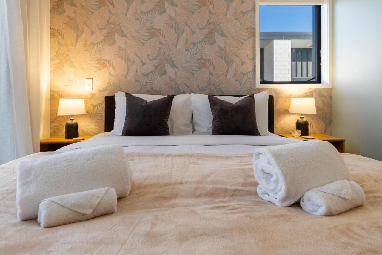 Walk To Riverside Market 4 Bed 4 Bath With Car Park Apartment *