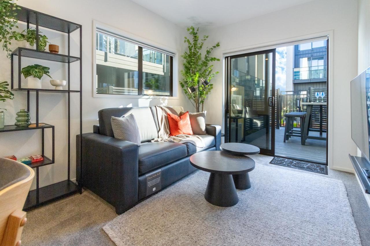 Walk To Riverside Market 4 Bed 4 Bath With Car Park Apartment *