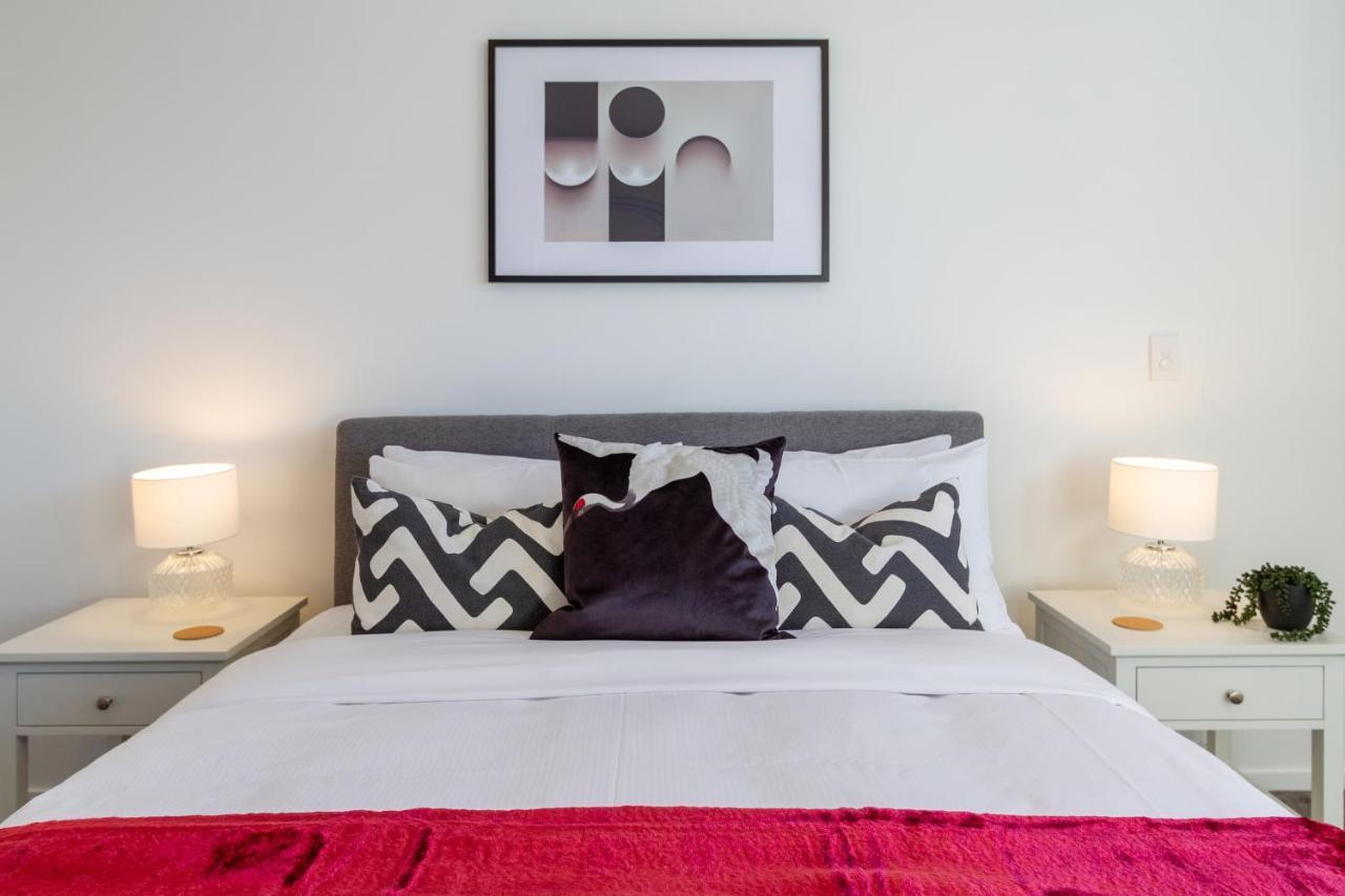 The Happy Hideaway 2 Bed 2 Bath Christchurch