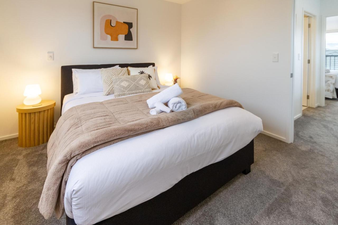 Charming Riccarton Abode 2bed W/garage * Christchurch