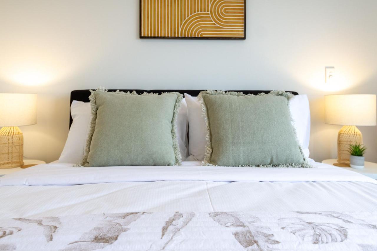 Charming Riccarton Abode 2bed W/garage Apartment Christchurch