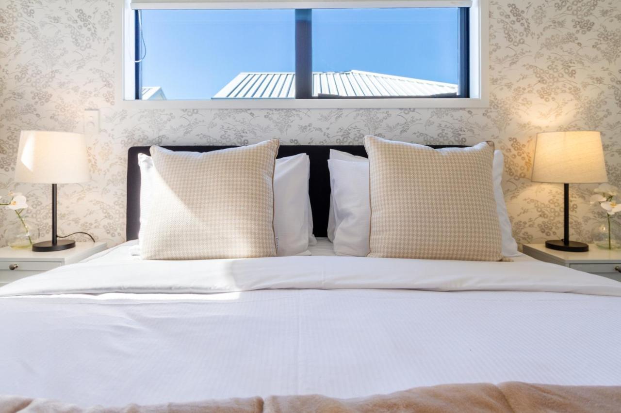 Beachside Bliss: 1 Bed 1 Bath Christchurch