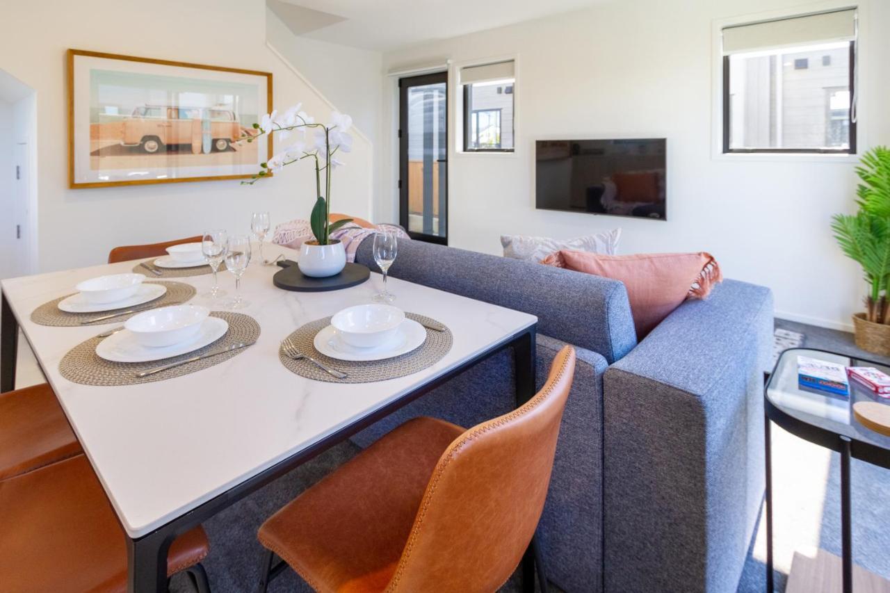 Beachside Bliss: 1 Bed 1 Bath Apartment
