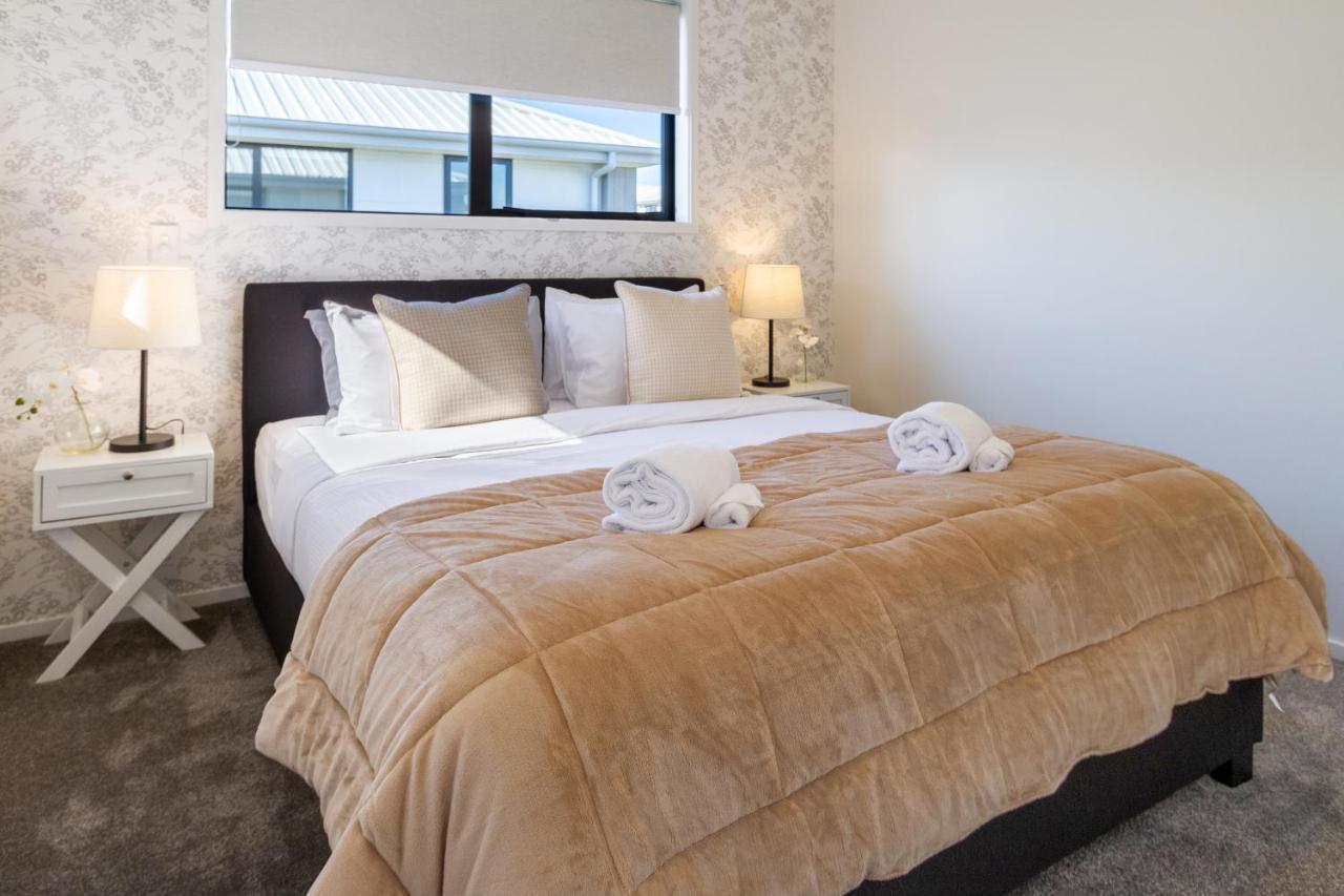 Beachside Bliss: 1 Bed 1 Bath Apartment