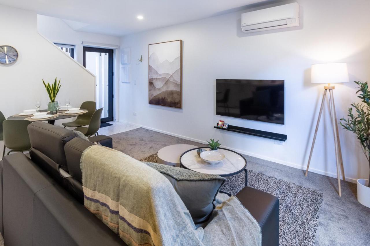 An Easy Walk To The Cbd - 2 Bed, 2 Bathroom * Christchurch