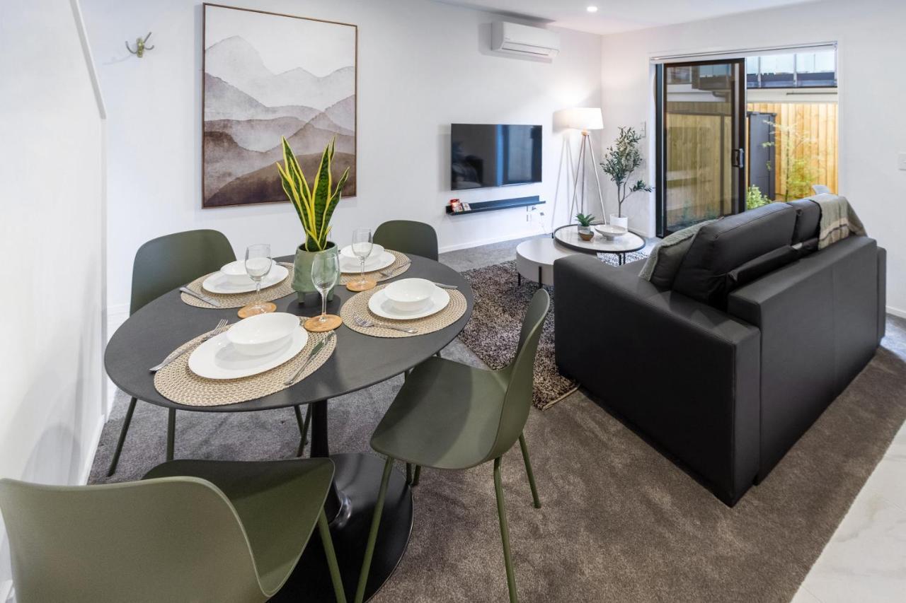 An Easy Walk To The Cbd - 2 Bed, 2 Bathroom Apartment Christchurch