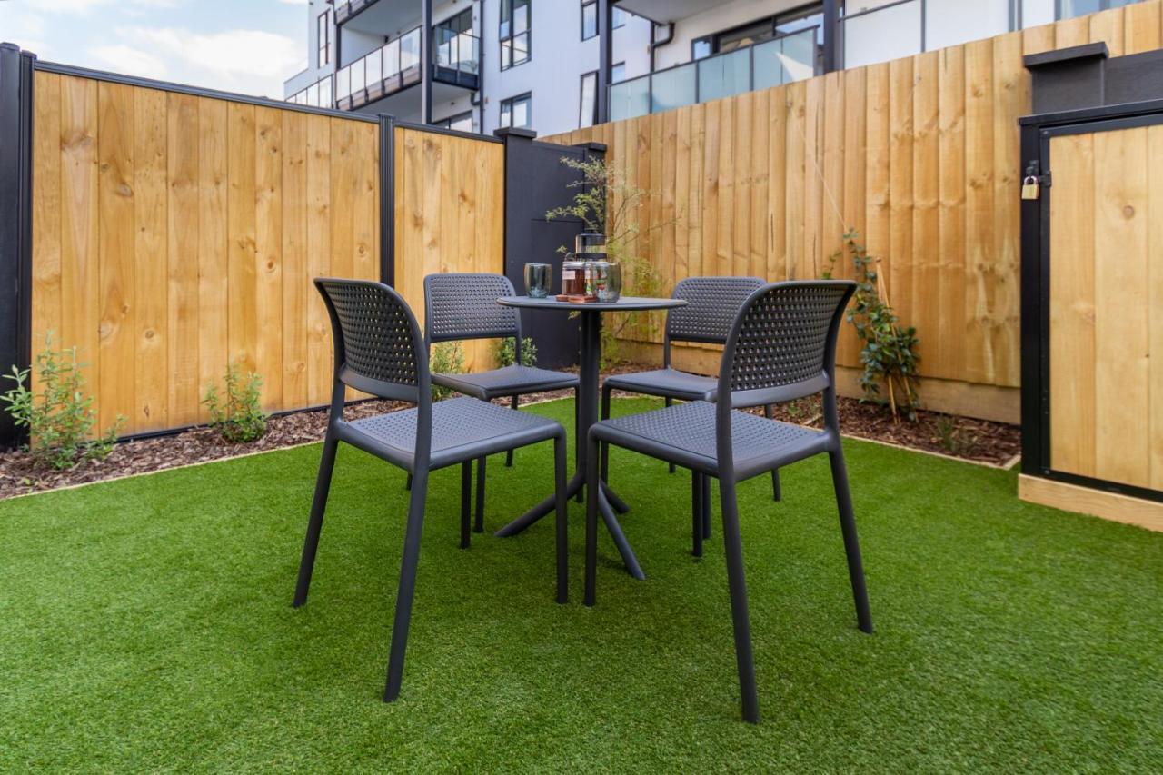 An Easy Walk To The Cbd - 2 Bed, 2 Bathroom