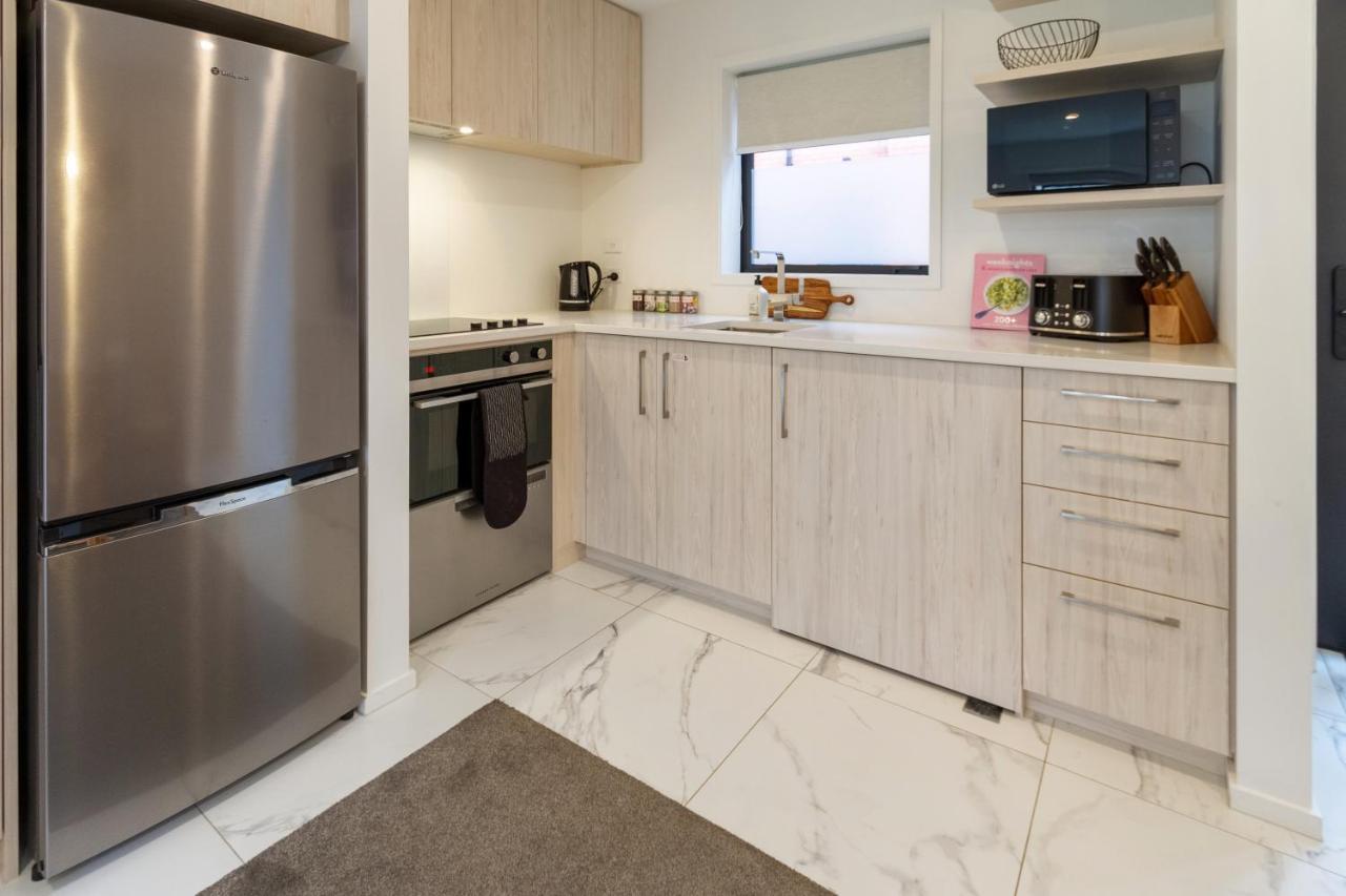 Apartment Gorgeous Getaway On Gloucester St- 1 Bed 1 Bath Christchurch