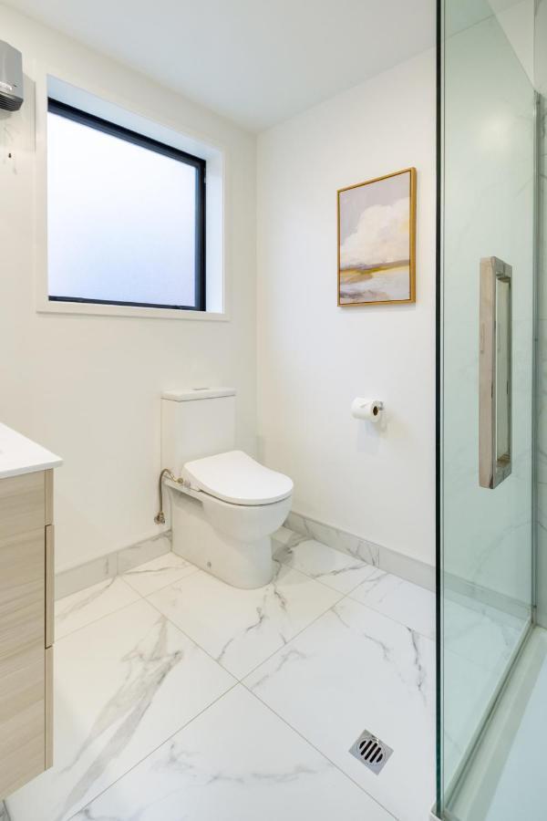 Gorgeous Getaway On Gloucester St- 1 Bed 1 Bath *