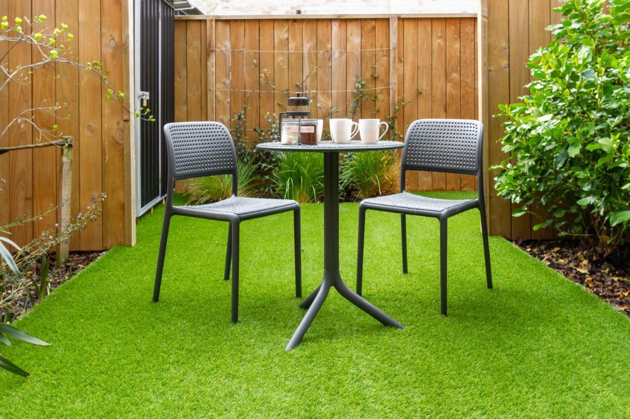 Gorgeous Getaway On Gloucester St- 1 Bed 1 Bath * Christchurch