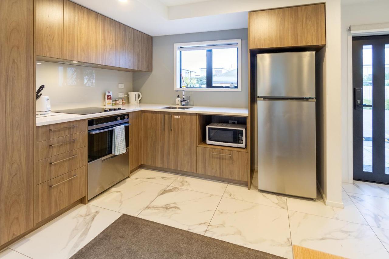 Apartment Hideout, Location, Location! W/park Christchurch
