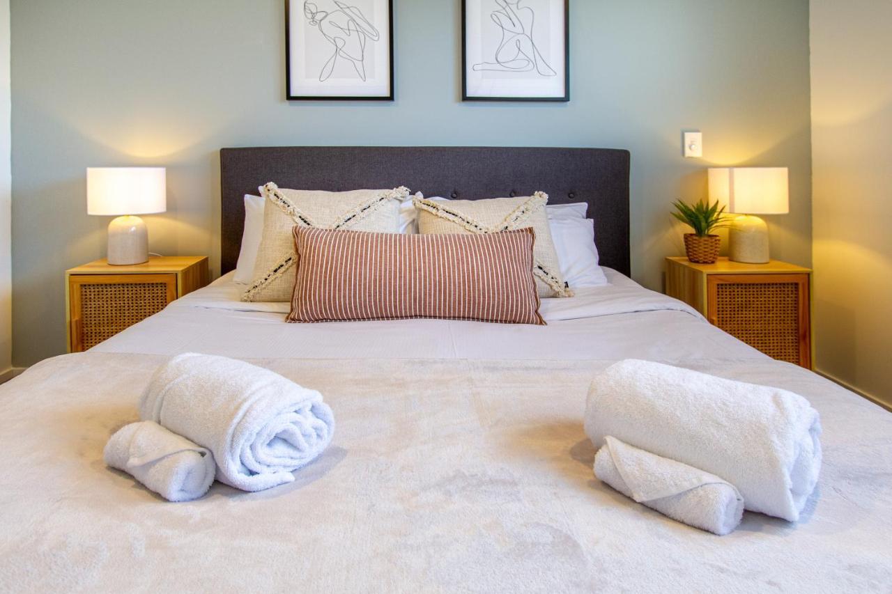 Apartment Hideout, Location, Location! W/park Christchurch