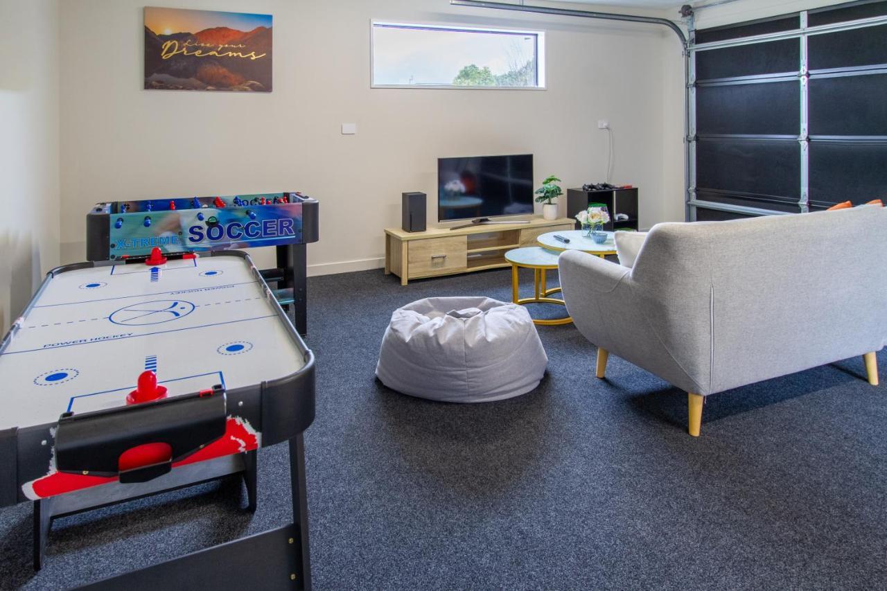 Apartment 3 Bed 2.5 Bath Riccarton W/games