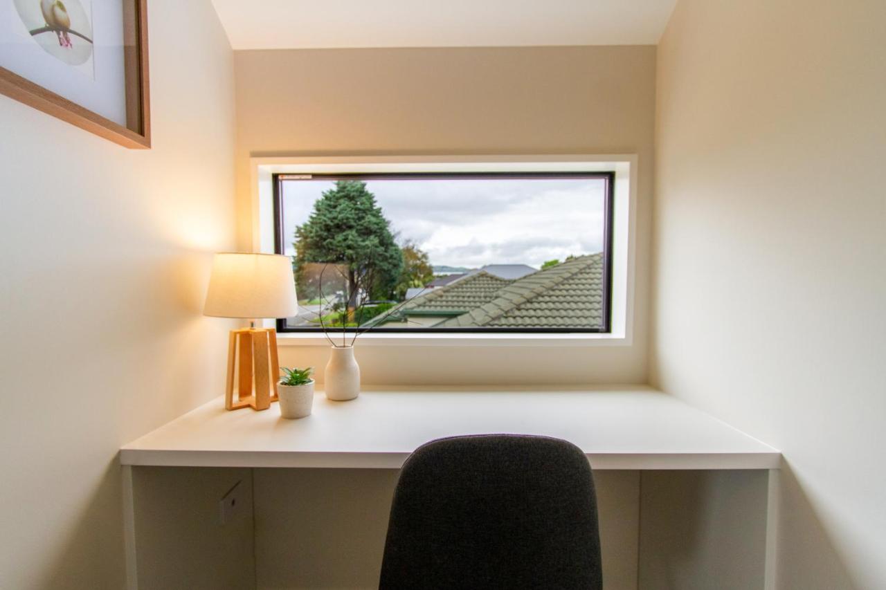 3 Bed 2.5 Bath Riccarton W/games