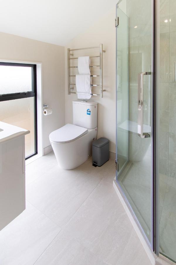 3 Bed 2.5 Bath Riccarton W/games * Christchurch