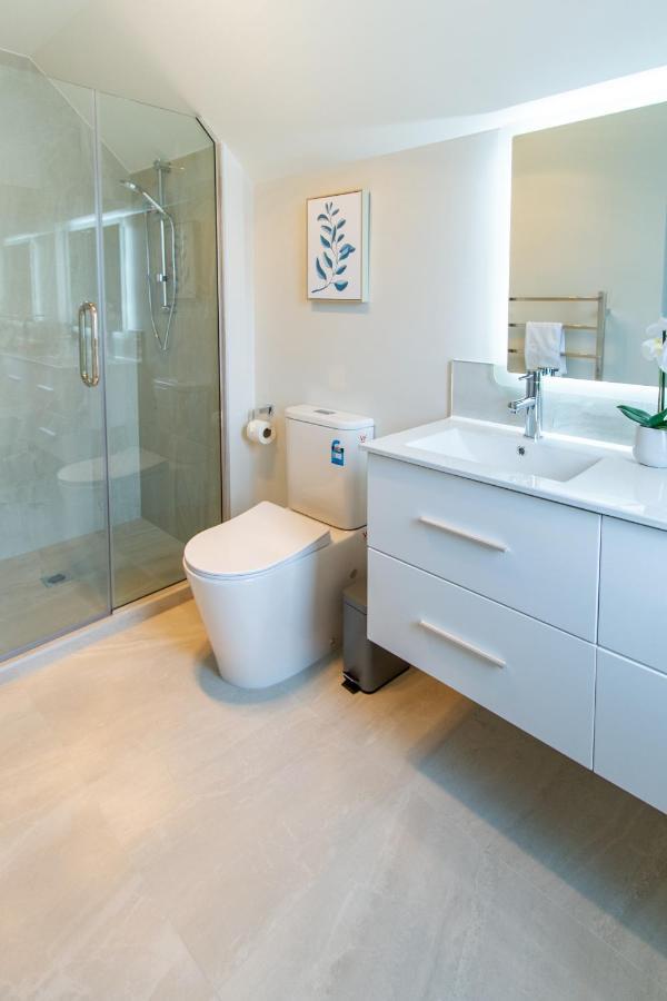 Apartment 3 Bed 2.5 Bath Riccarton W/games Christchurch