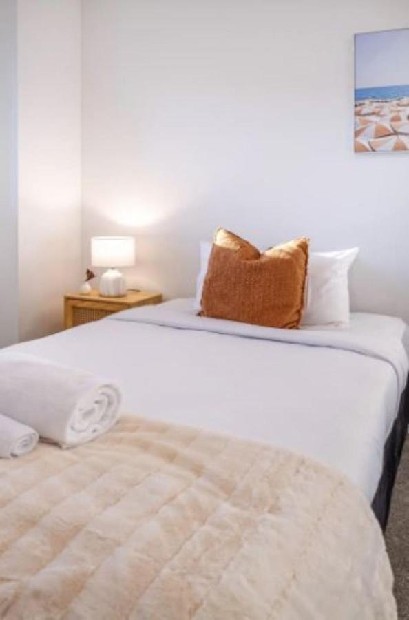 Front Abode- 2 Bed 2 Bath