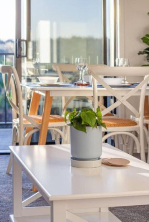 Front Abode- 2 Bed 2 Bath * Christchurch