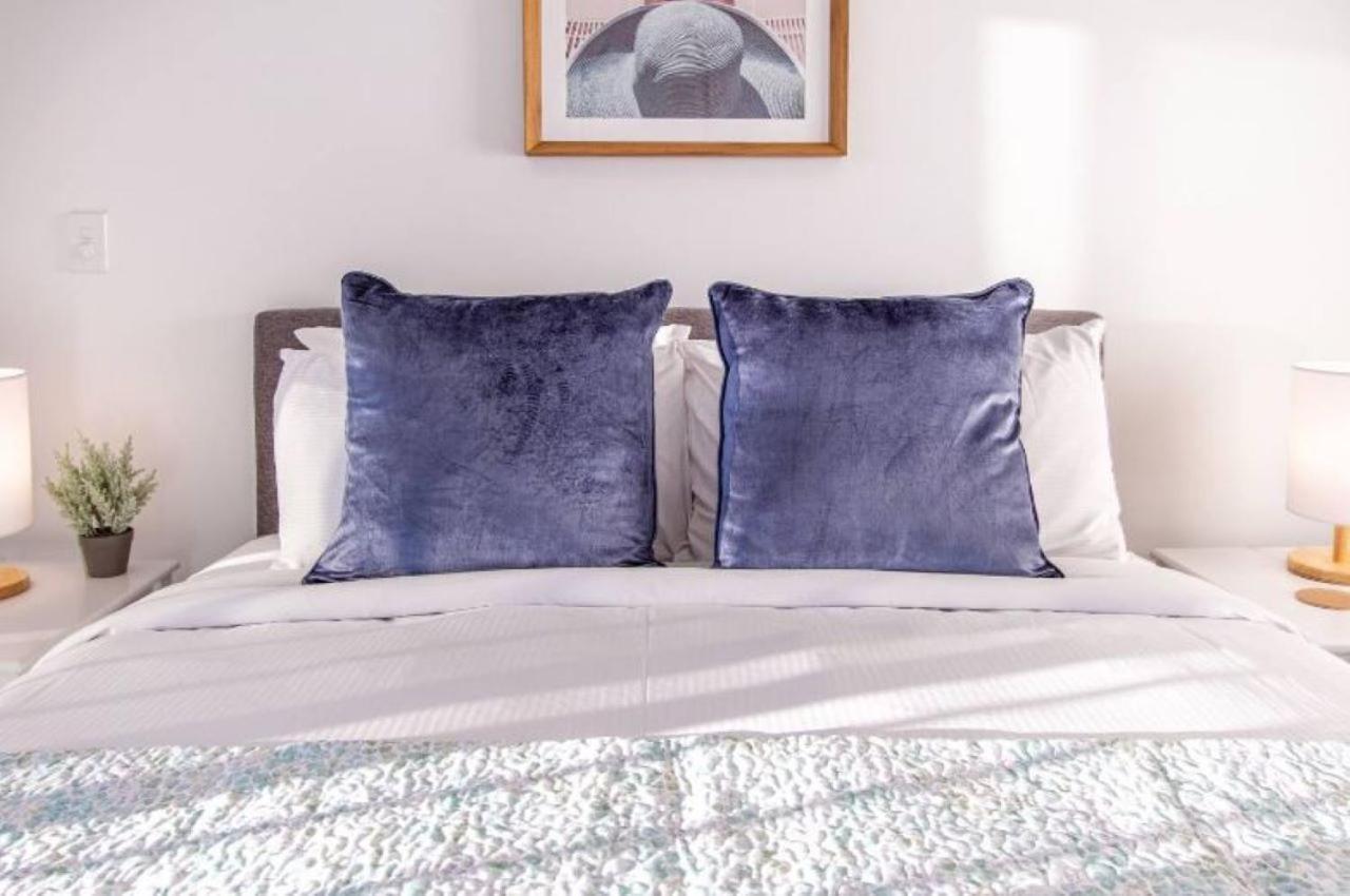 Front Abode- 2 Bed 2 Bath