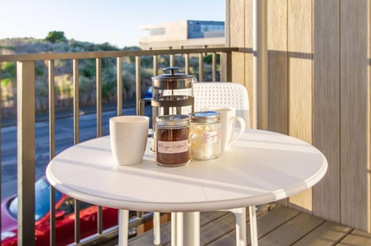 Apartment Front Abode- 2 Bed 2 Bath Christchurch