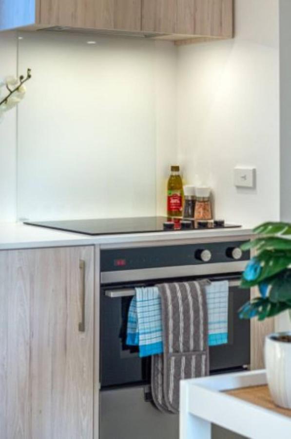 Front Abode- 2 Bed 2 Bath Apartment