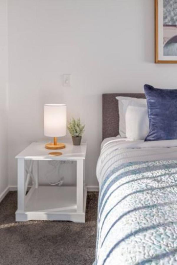 Front Abode- 2 Bed 2 Bath * Christchurch