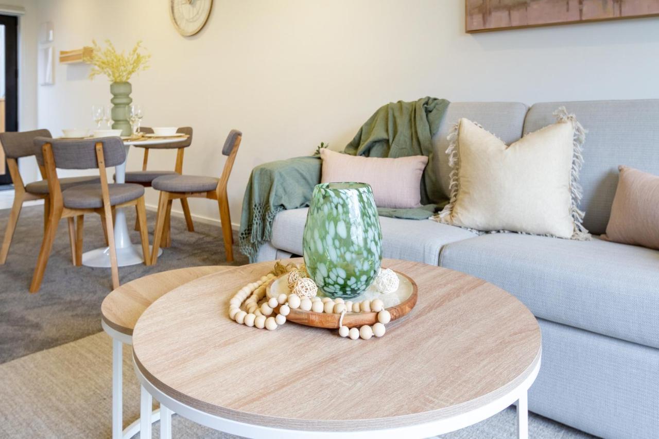 Apartment Sanctuary Close To The With Sofa Bed Christchurch