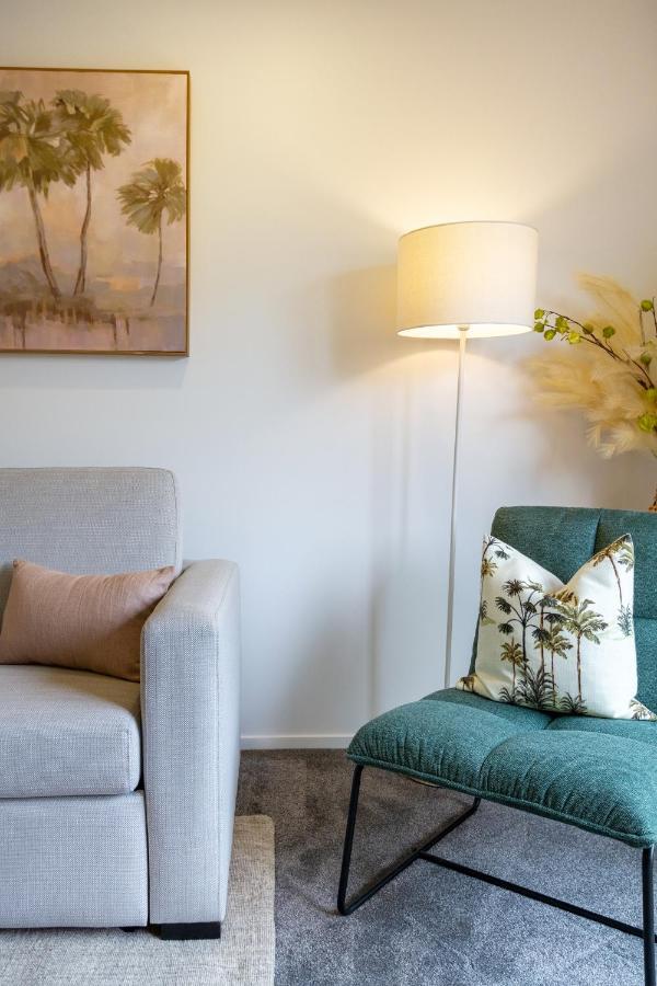 Sanctuary Close To The With Sofa Bed *