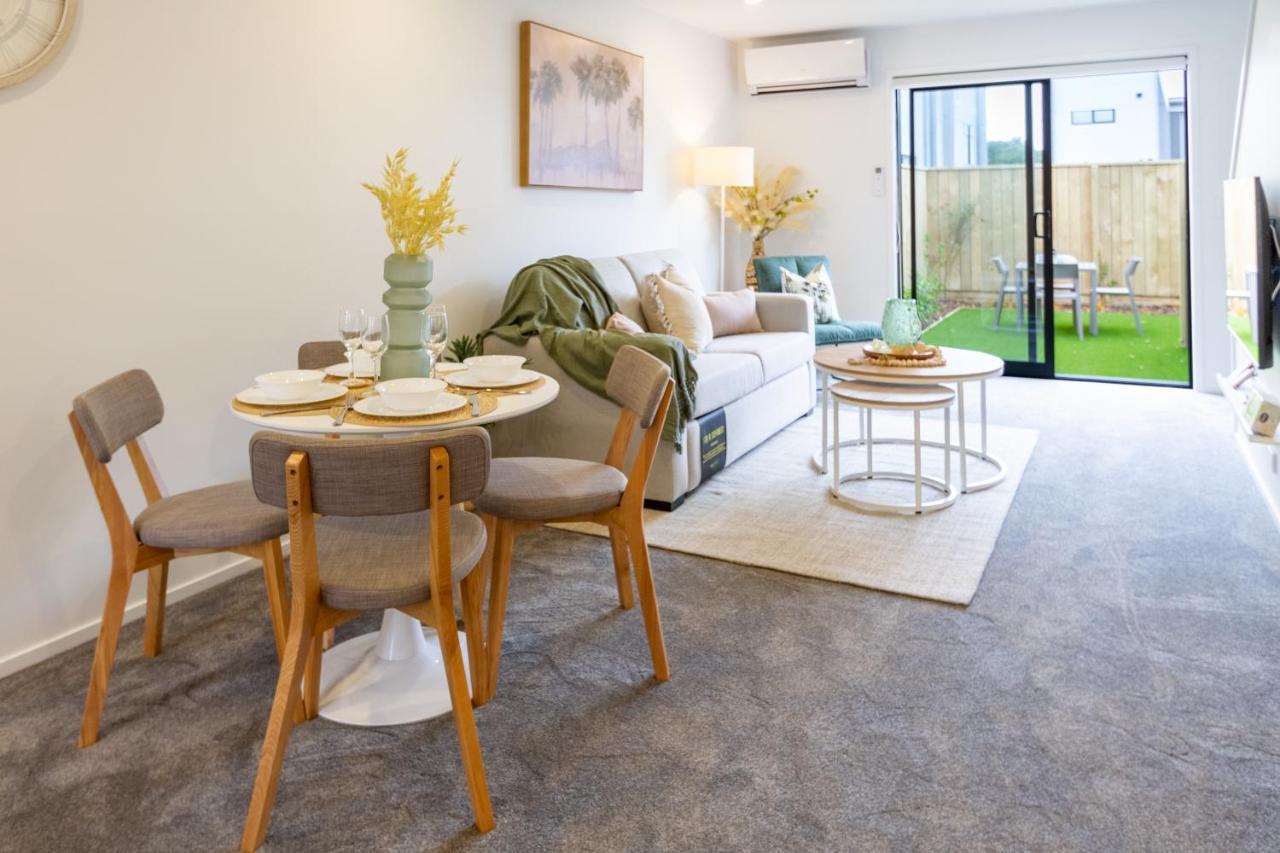 Sanctuary Close To The With Sofa Bed Apartment *
