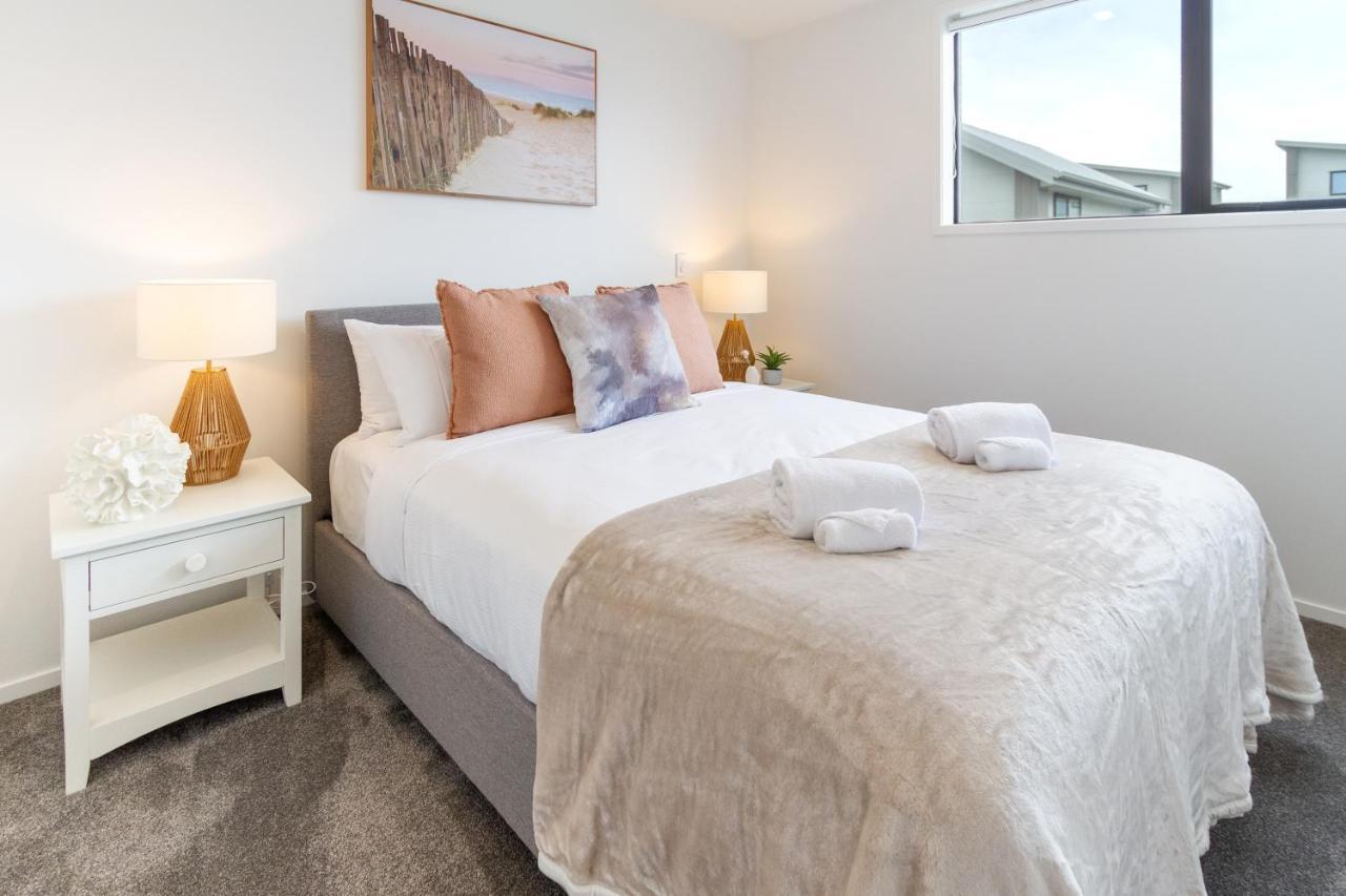 Sanctuary Close To The With Sofa Bed Apartment *