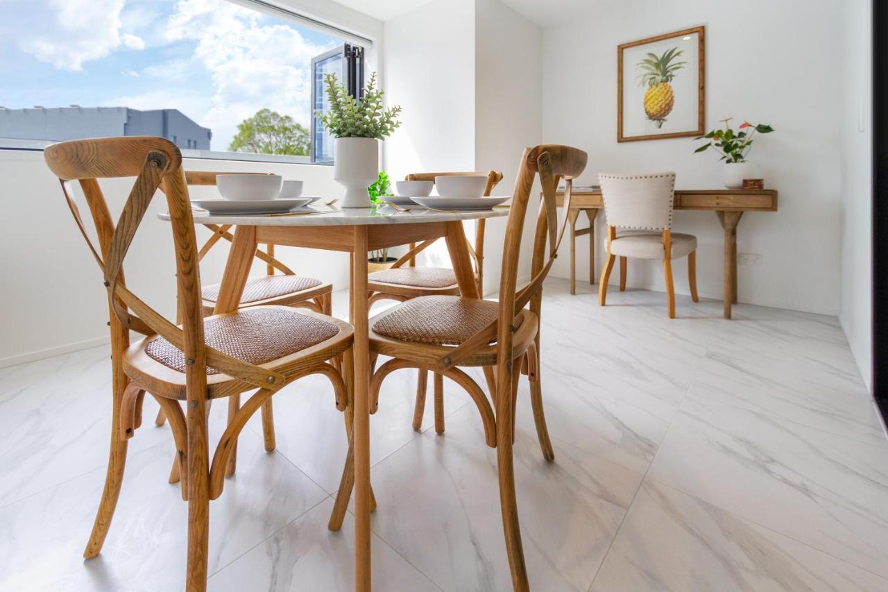 Apartment Heart Of Cbd Hideaway 2bed 1 Bath *