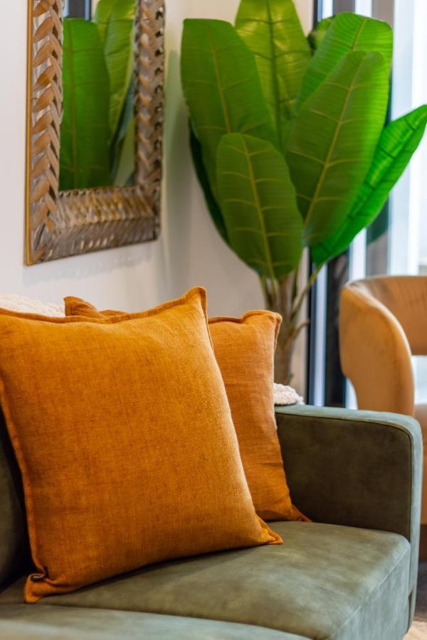 Heart Of Cbd Hideaway 2bed 1 Bath Apartment Christchurch