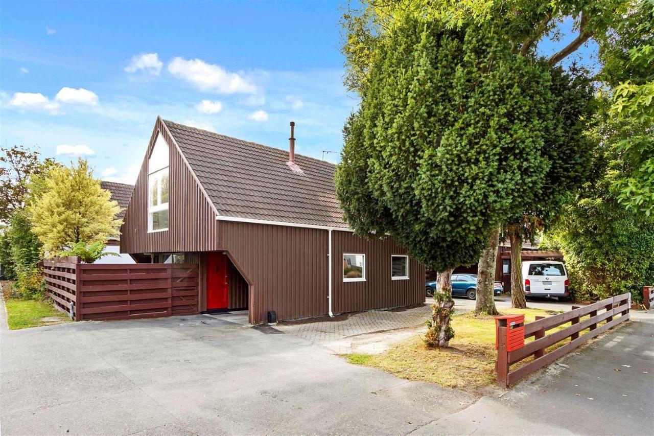 Holiday home 3bdrm House W/ Carpark Christchurch