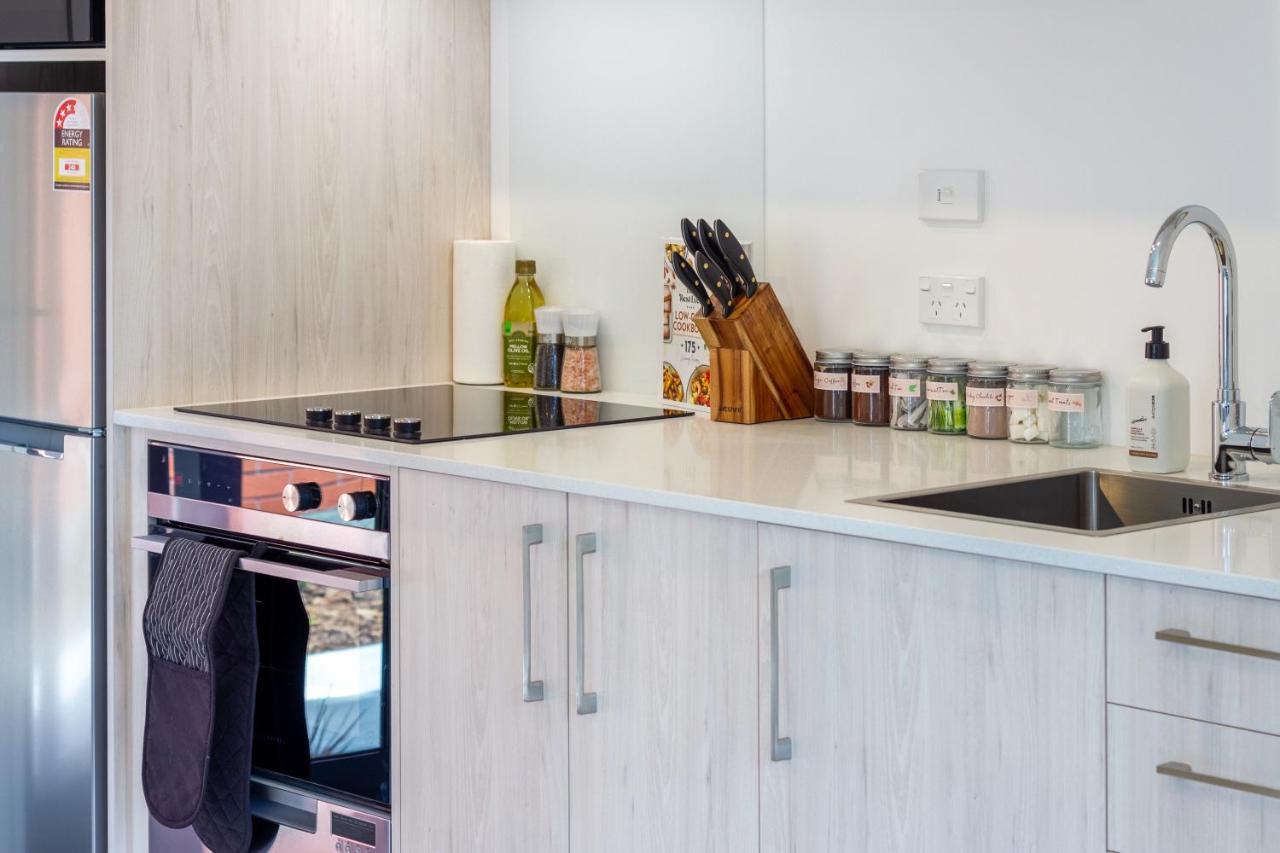 Modern, Convenient, Central: 1 Bedroom Loft Christchurch