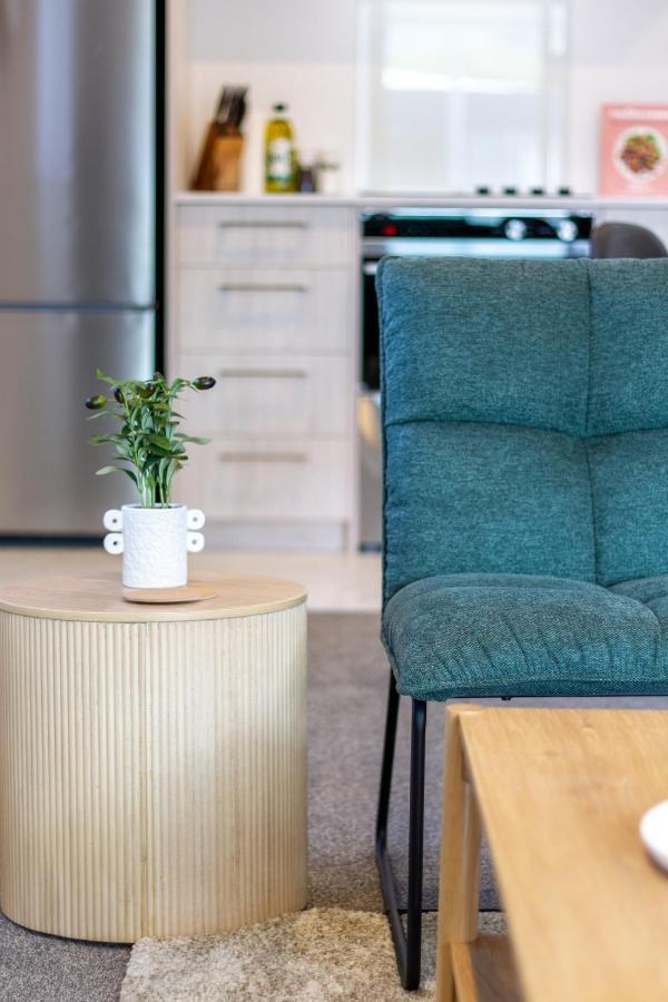 Cbd Gem: Walk To Everything, 3 Bedroom 2 Bath Apartment Christchurch