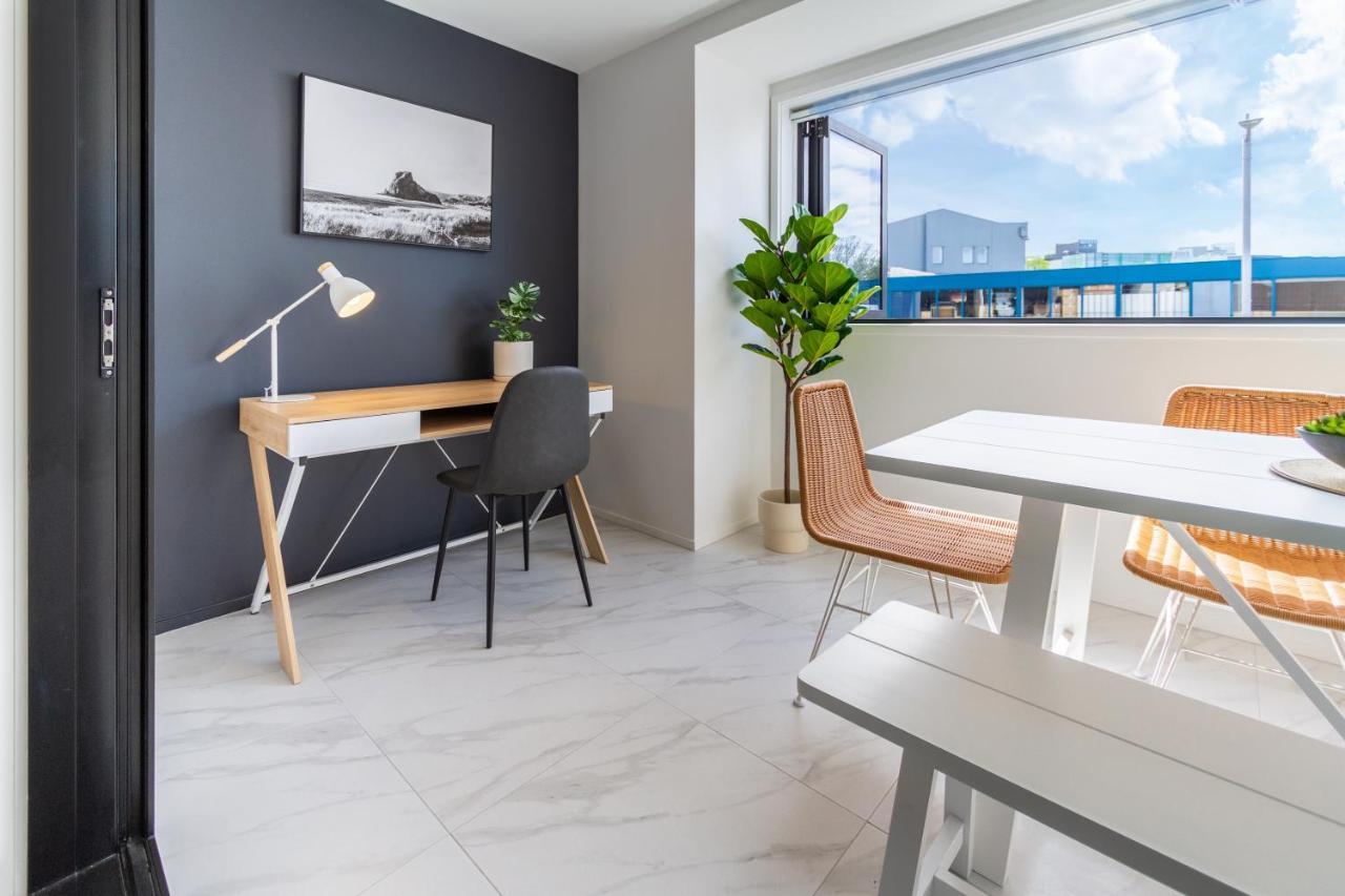 Cbd Gem: Walk To Everything, 3 Bedroom 2 Bath