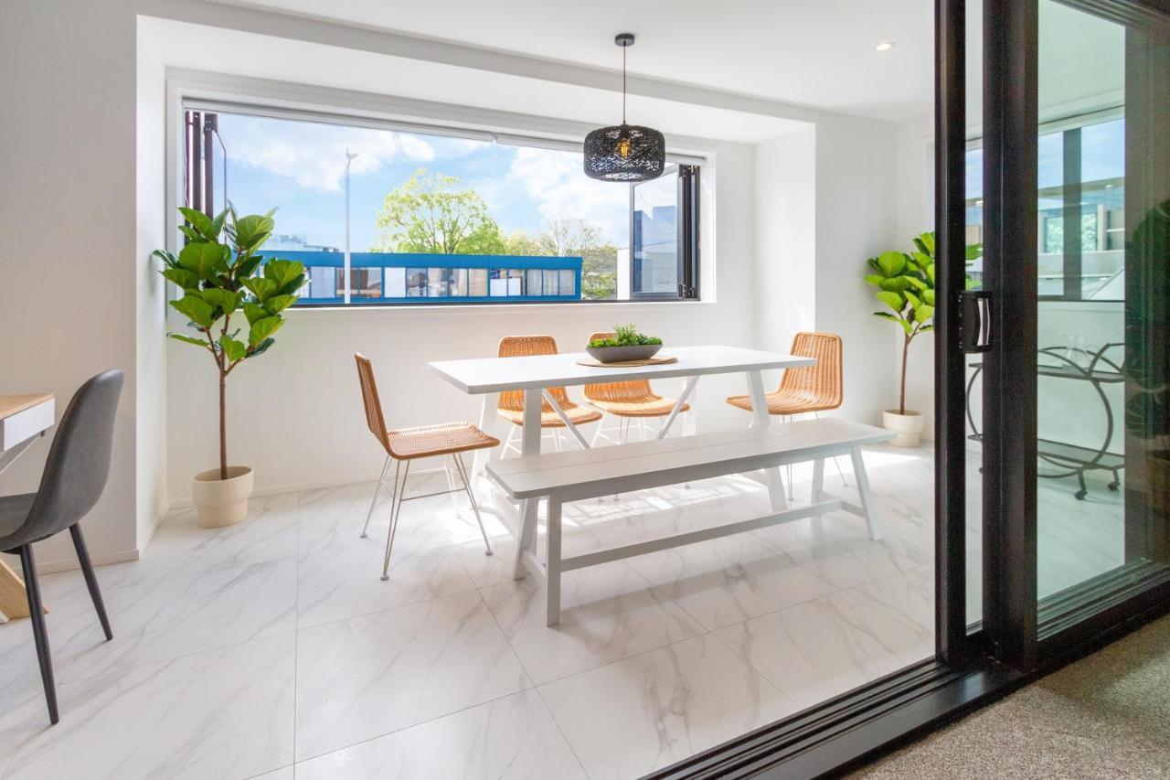 Cbd Gem: Walk To Everything, 3 Bedroom 2 Bath Christchurch