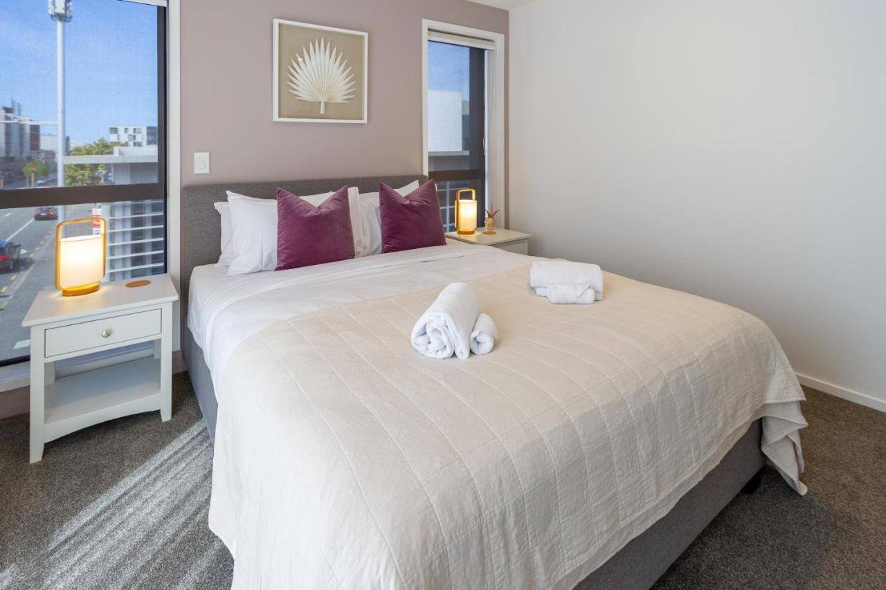 Cbd Gem: Walk To Everything, 3 Bedroom 2 Bath *