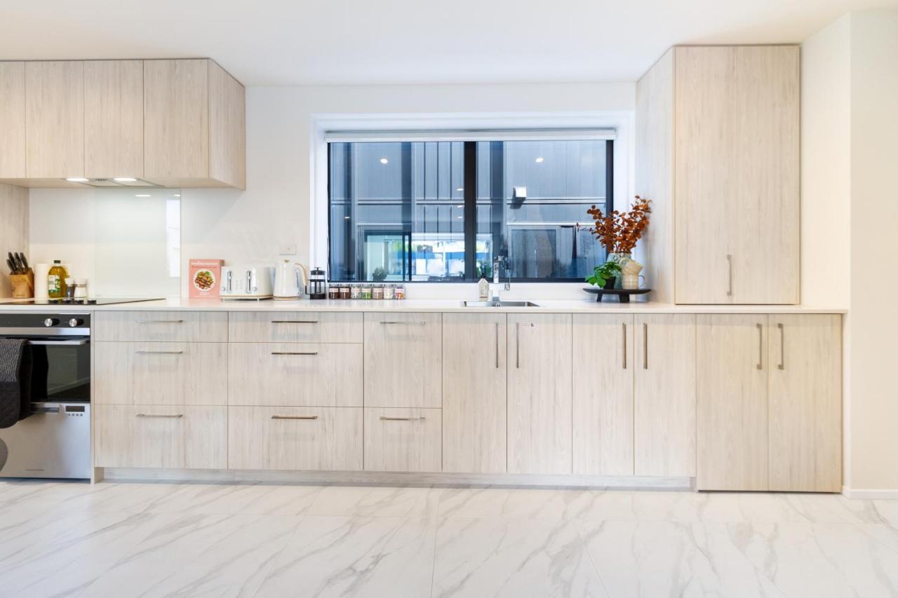 Cbd Gem: Walk To Everything, 3 Bedroom 2 Bath