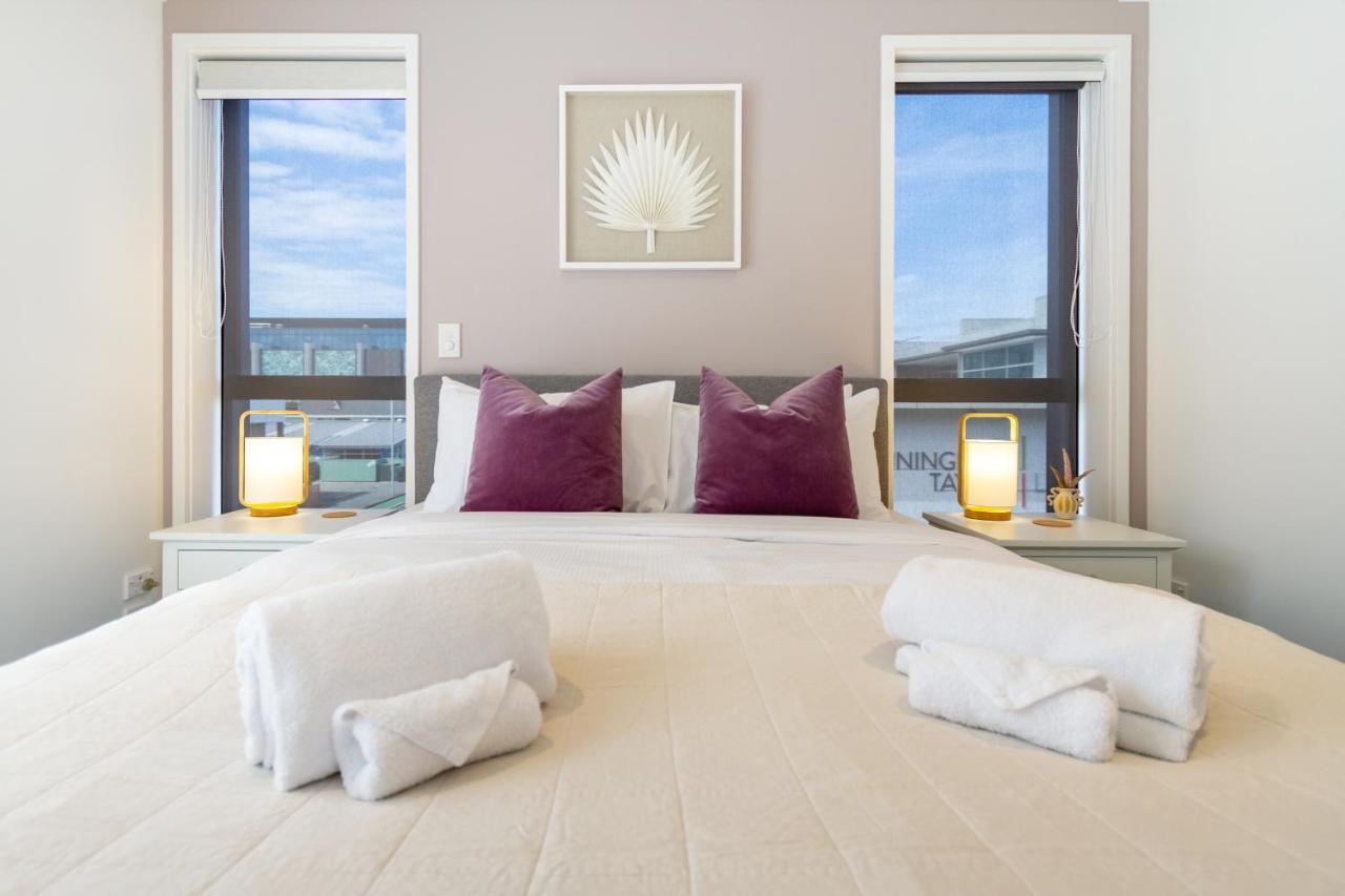 Cbd Gem: Walk To Everything, 3 Bedroom 2 Bath * Christchurch