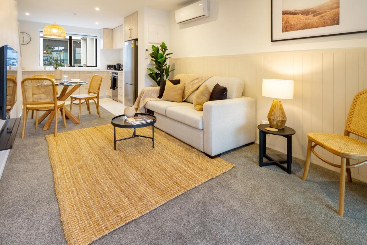 In The Heart Of It All: 2 Bed Cbd Townhouse Apartment Christchurch