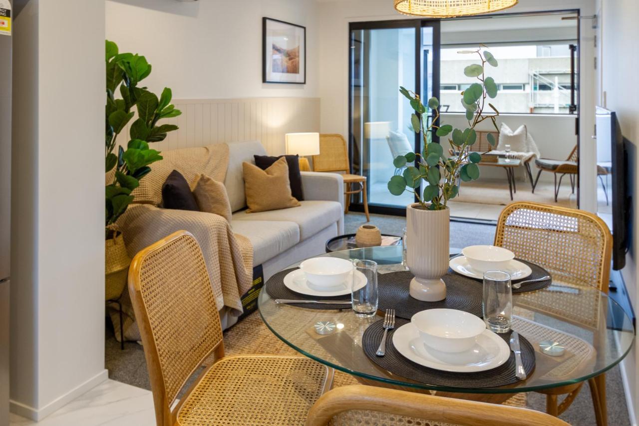 In The Heart Of It All: 2 Bed Cbd Townhouse Apartment Christchurch