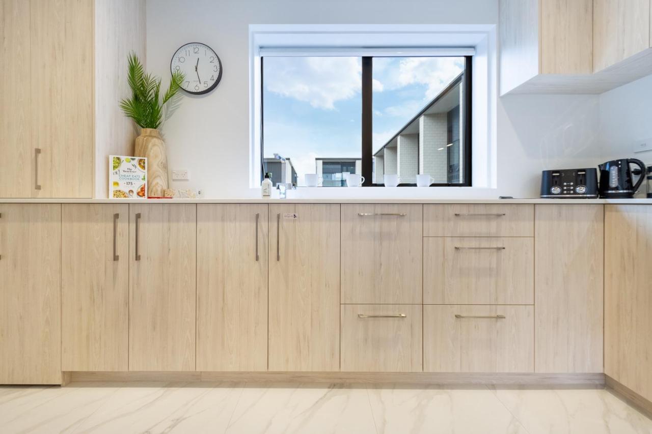 In The Heart Of It All: 2 Bed Cbd Townhouse Christchurch